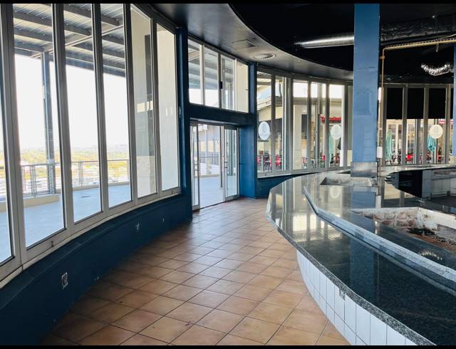 338M² RESTAURANT TO LET IN FOURWAYS